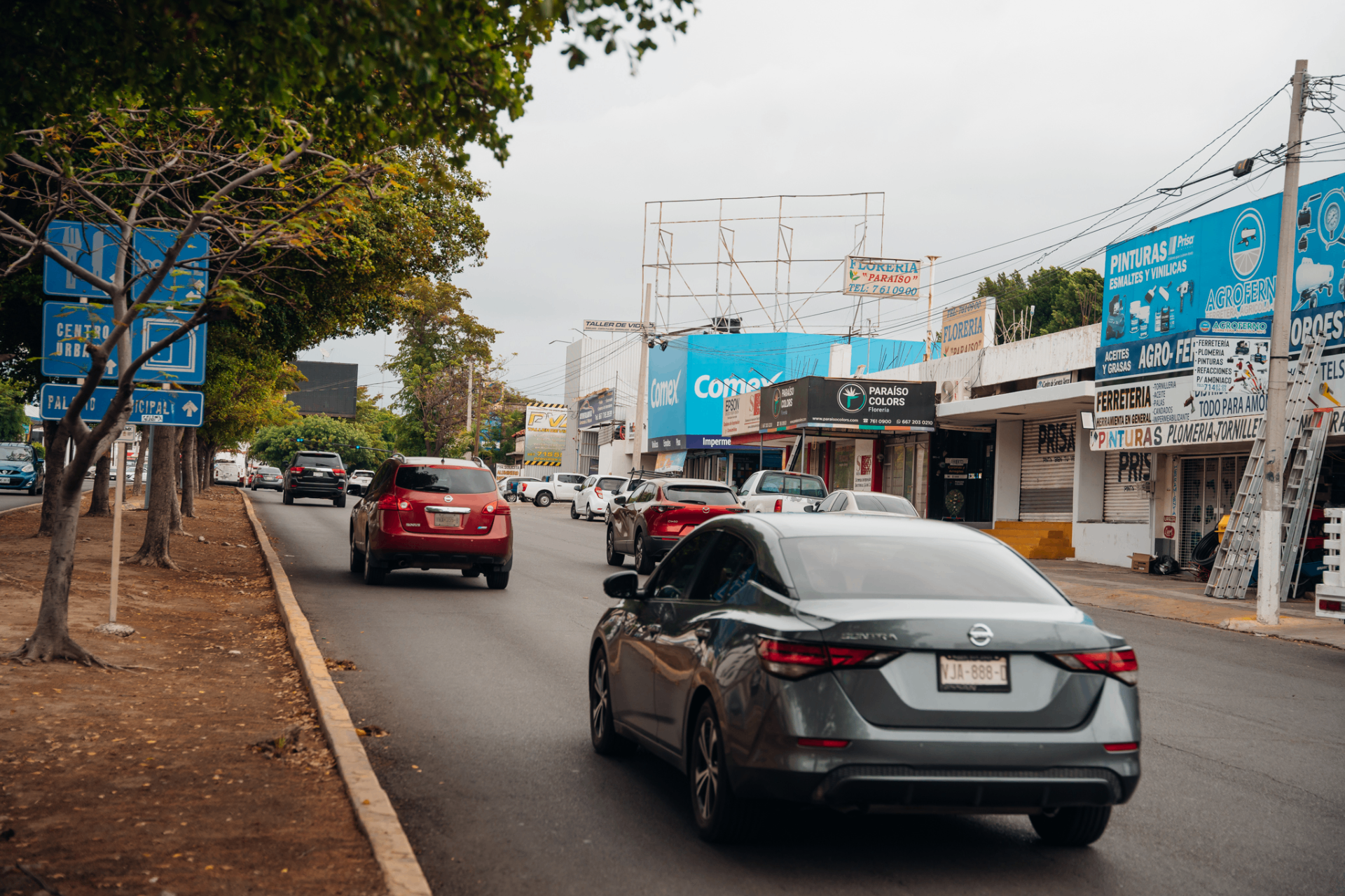 Vallas publicitarias — BESTCOLOR
